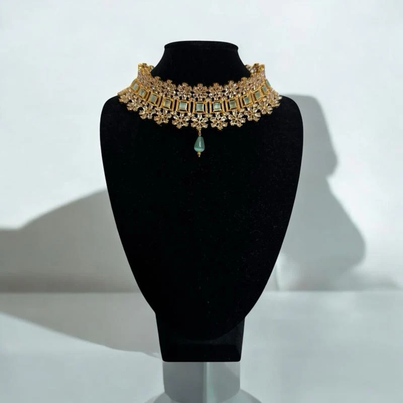 Emerald Royale Kundan Choker Set - Image 2