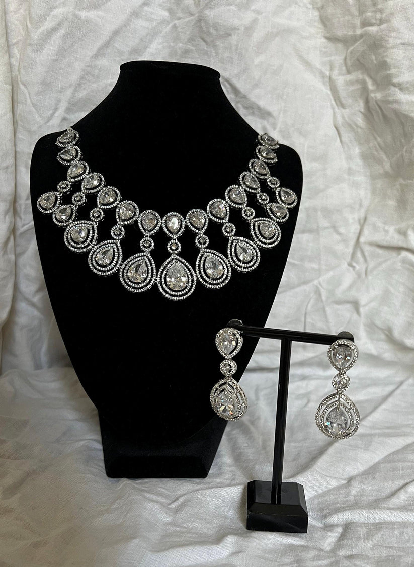 Stunning Clear Gemstone Necklace Set, Indian Jewelry, Bridal, for special occasions - Image 4
