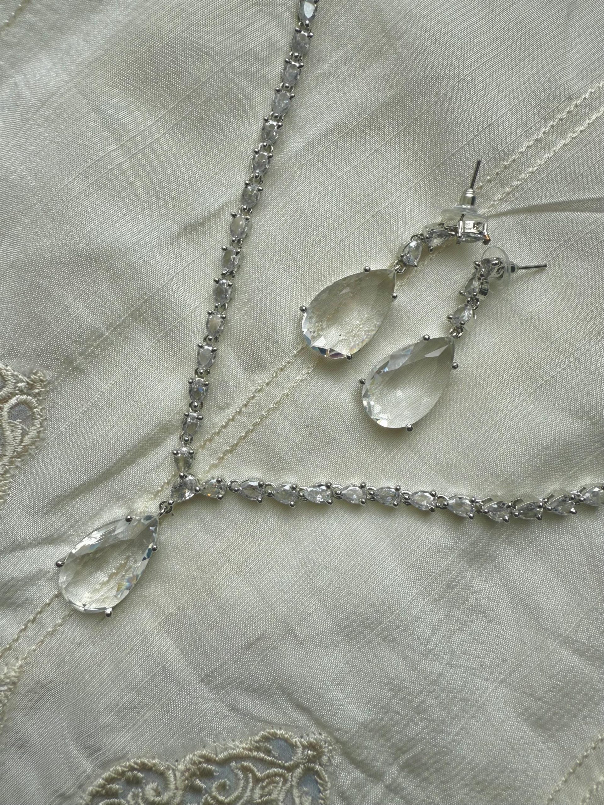 Teardrop Crystal Bridal Necklace Set | Silver Wedding Jewelry | Dainty Earrings & Necklace for Bride | Minimalist Jewelry Set